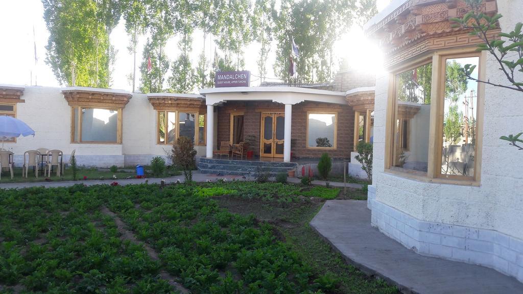 Hotel Mandalchan Leh Luaran gambar