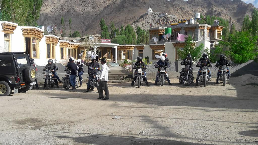 Hotel Mandalchan Leh Luaran gambar